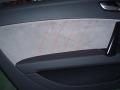 Audi TT - MÃ©daillon de porte Alcantara gris clair
